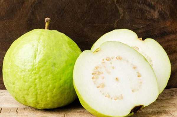 अमरुद के 18 स्वास्थ्य लाभ - 18 Health Benefits of Guava