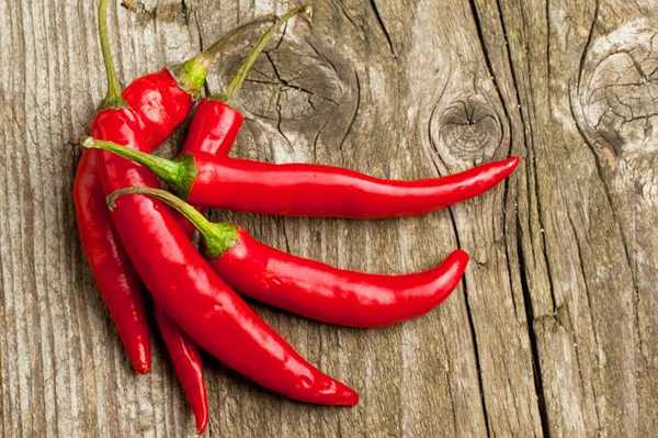 लाल मिर्च के 13 स्वास्थ्य लाभ - 13 Health Benefits of Red Chili