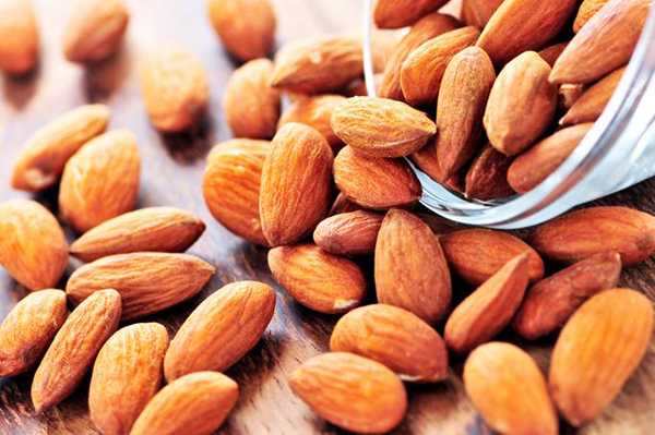 बादाम के 11 स्वास्थ्य लाभ - 11 Health Benefits of Almond